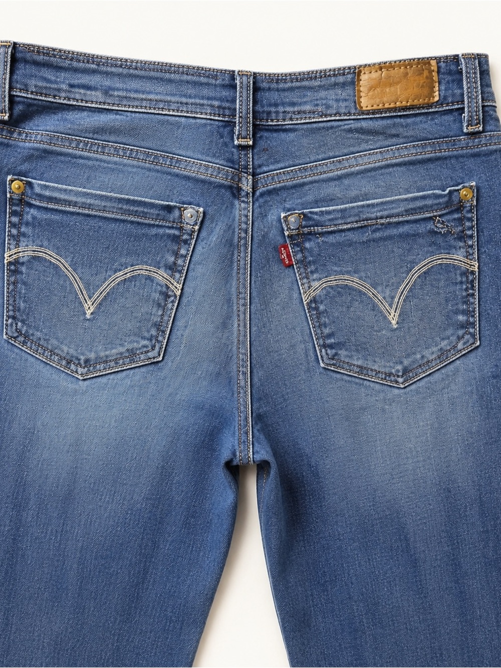 Levi's Women's Straight Leg Jeans — Medium Blue Denim with Red Tab